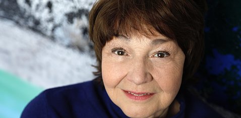 Anka Zink – K.O. Komplimente - Schlag sie mit der Blume im thalhaus Theater Wiesbaden